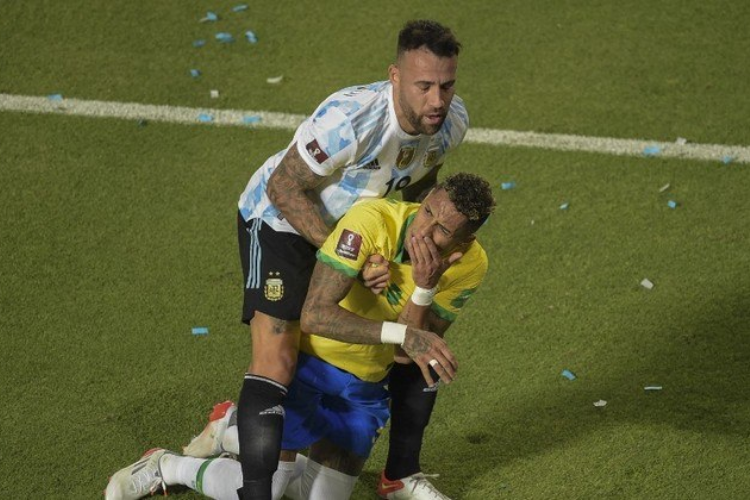 Conmebol suspende trs rbitros por erros graves em jogos do Brasil